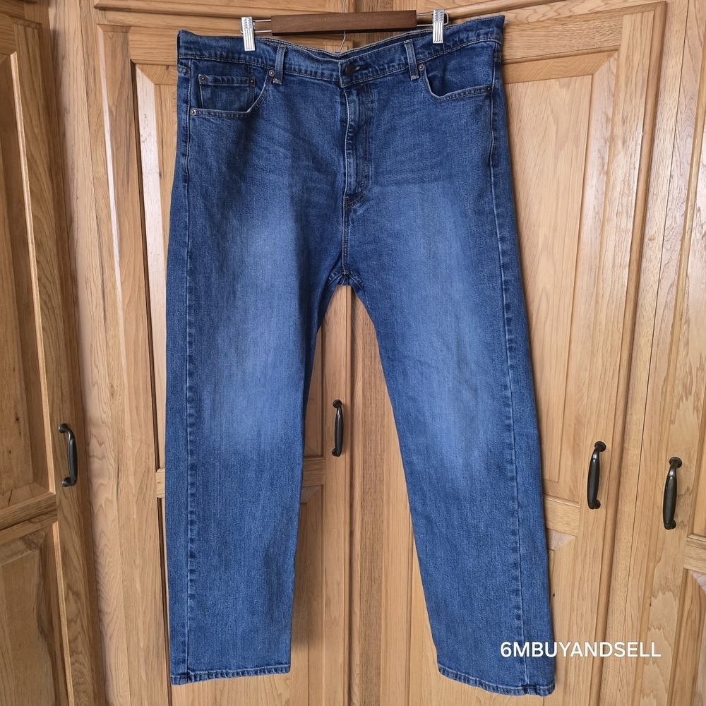 Levis 505 Regular Fit Straight Leg Jeans Mens 42x32 Medium Wash Blue 00505-1649 - Picture 1 of 16